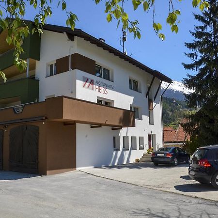 Austrian Motel Heiss プルツ エクステリア 写真